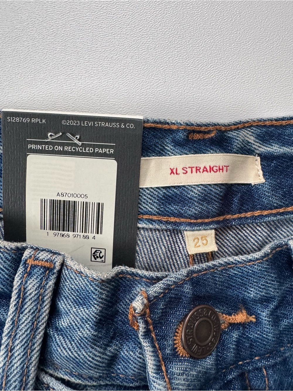 Levi's XL Straight-Leg Jeans | NWT - Picture 10 of 13